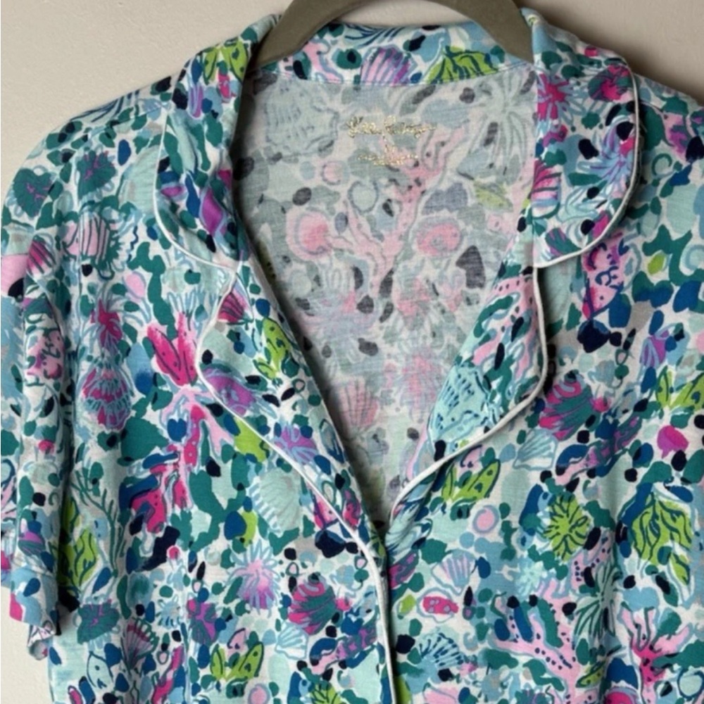 Lilly Pulitzer Pajama Shirt Size Medium Short Sleeves Button Up Colorful Soft - Picture 3 of 6